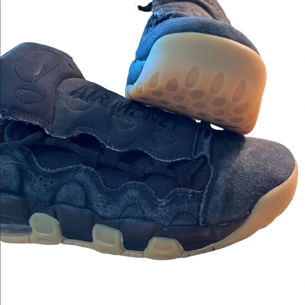 Nike Air Money sneakers. Size 6 youth